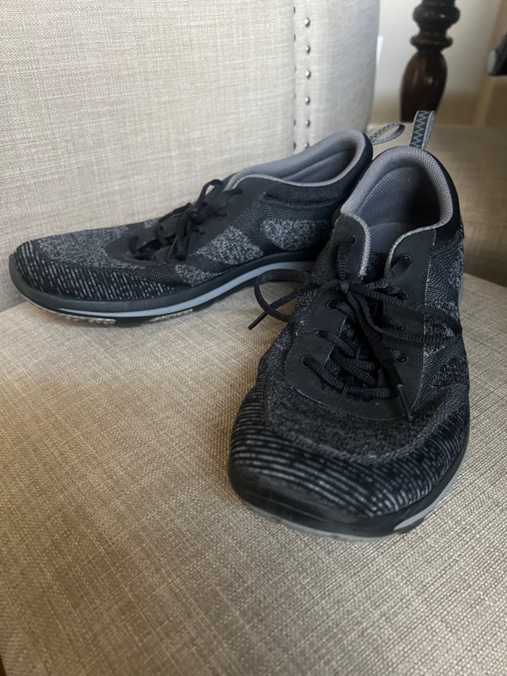 L.L. Bean Men's Black and Gray Athletic Knit Sneakers